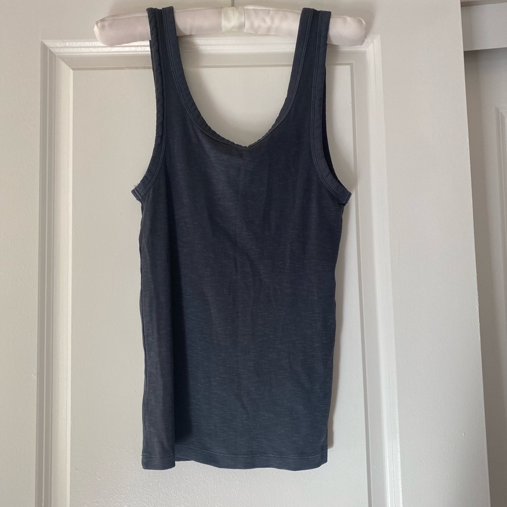 Universal thread basic navy tank - Picture 2 of 3